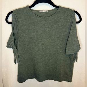 Zara hunter green cropped short sleeve shirt-size M